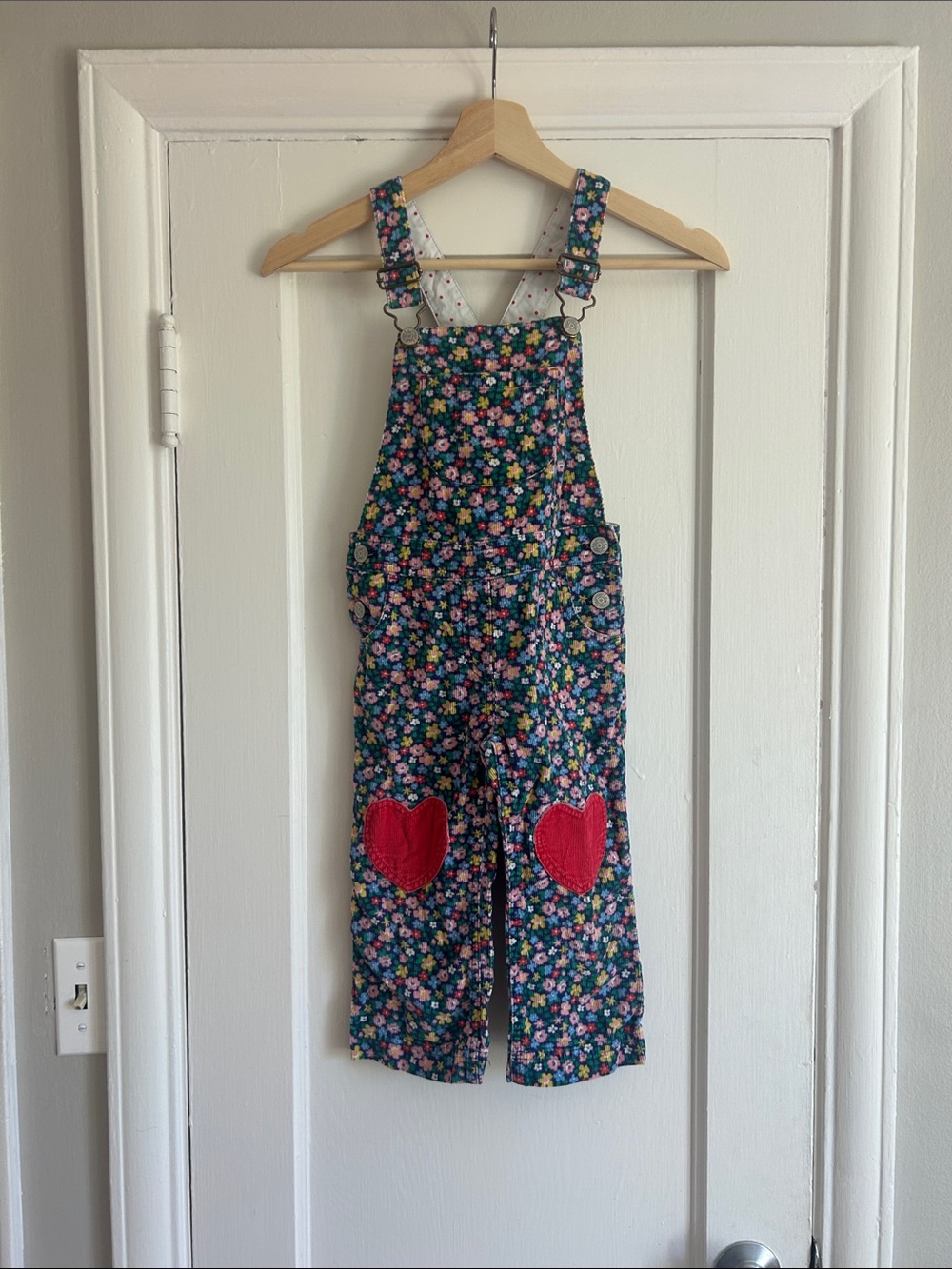 Mini Boden Floral Heart Patch Overalls - Girls Navy Floral